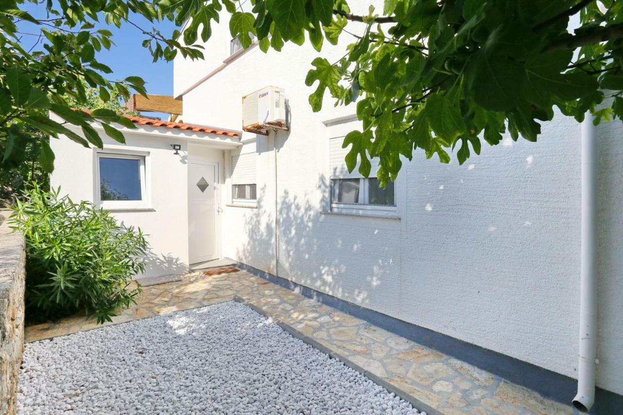 Villa Neyla Vir Ngoại thất bức ảnh